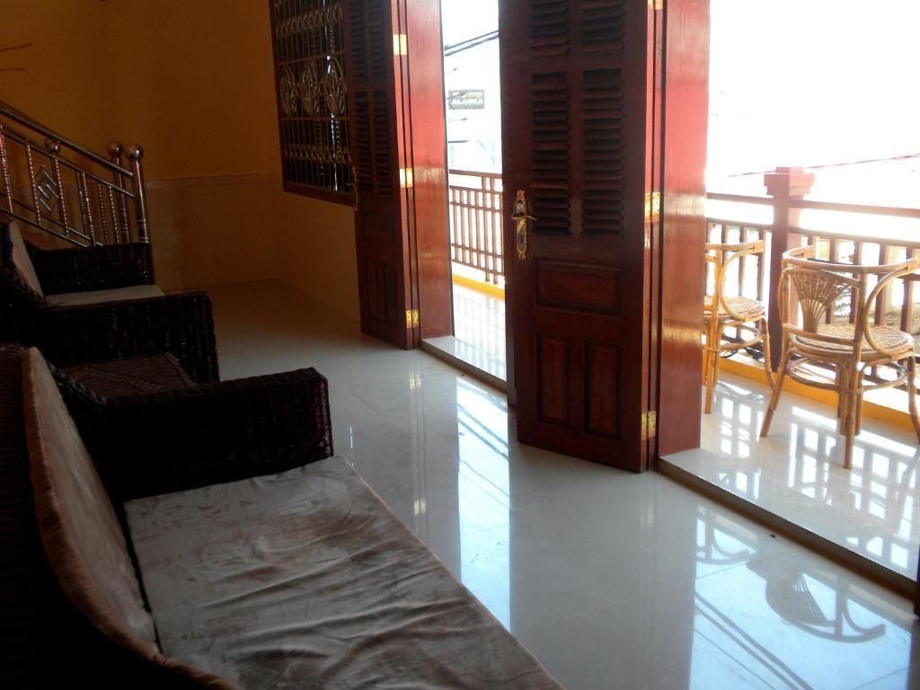 Old Town Guesthouse Kampot Exterior foto